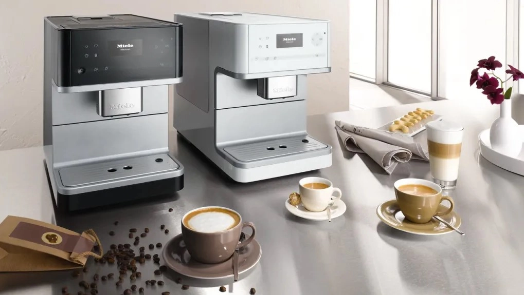 Kavos aparatų apžiūra: mala kavą, bet negamina