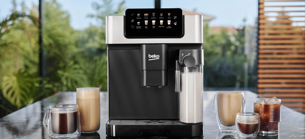 Apžiūra. Kavos pupelių trūkumo indikatorius mirksi, nors talpoje yra kavos pupelių