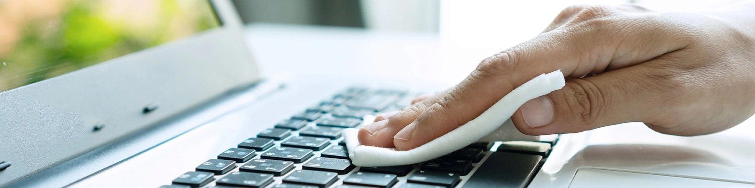 KOMPIUTERIŲ VALYMAS NUO DULKIŲ Paslaugos kaina tik 15 €!